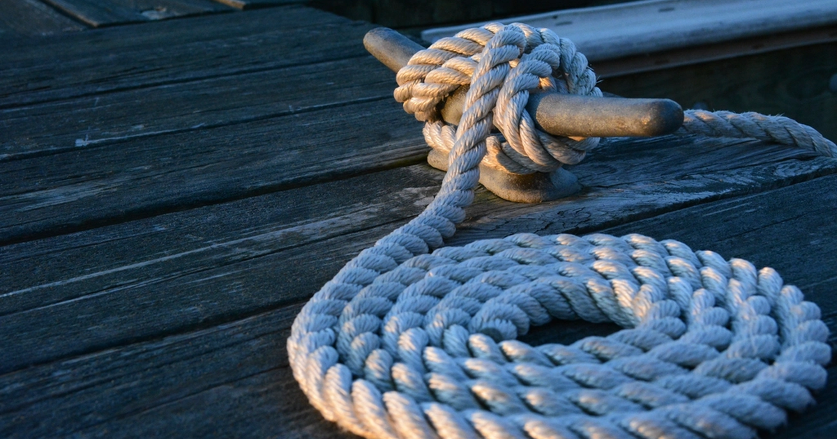 Entretenir les voiles de votre voilier : Guide complet